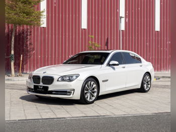 BMW  7-Series  730 Li  2015  Automatic  82,000 Km  6 Cylinder  Rear Wheel Drive (RWD)  Sedan  White