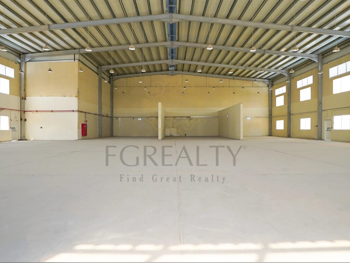 مخازن و مستودعات - الوكرة  - بركة العوامر  -المساحة: 2000 متر مربع