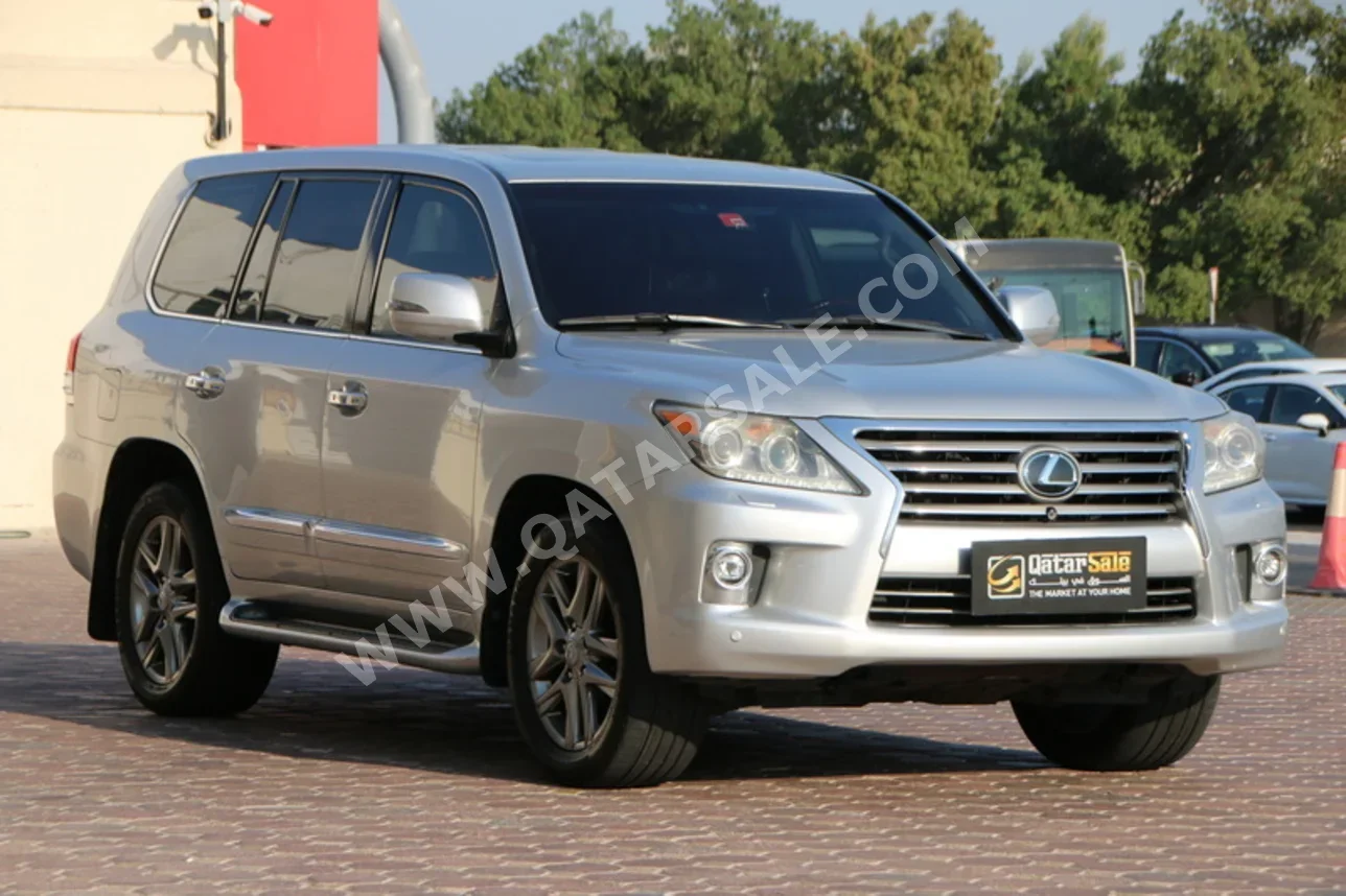 Lexus  LX  570  2012  Automatic  380,000 Km  8 Cylinder  Four Wheel Drive (4WD)  SUV  Silver