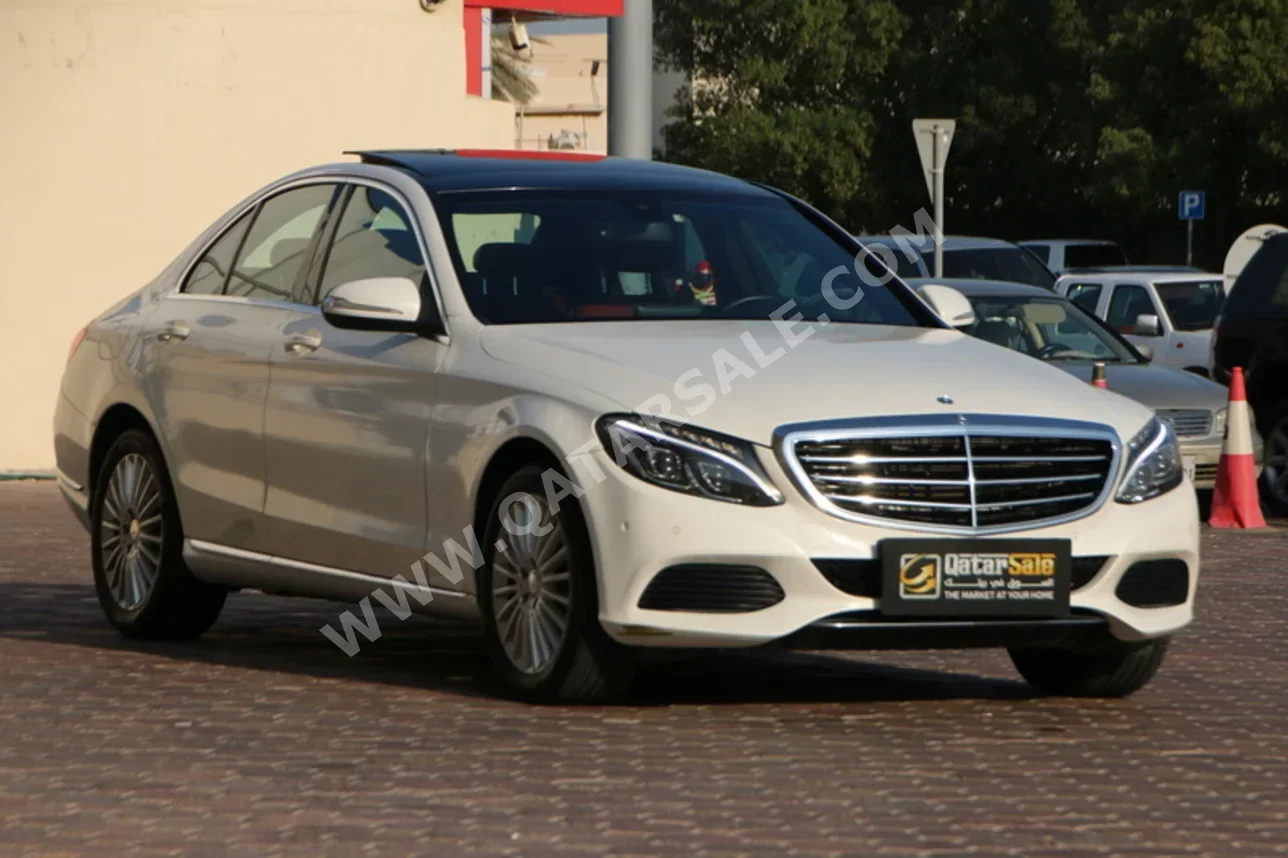 Mercedes-Benz C-Class 200 2015 Automatic 152,000 Km 4 Cylinder Rear Wheel Drive (RWD) Sedan White