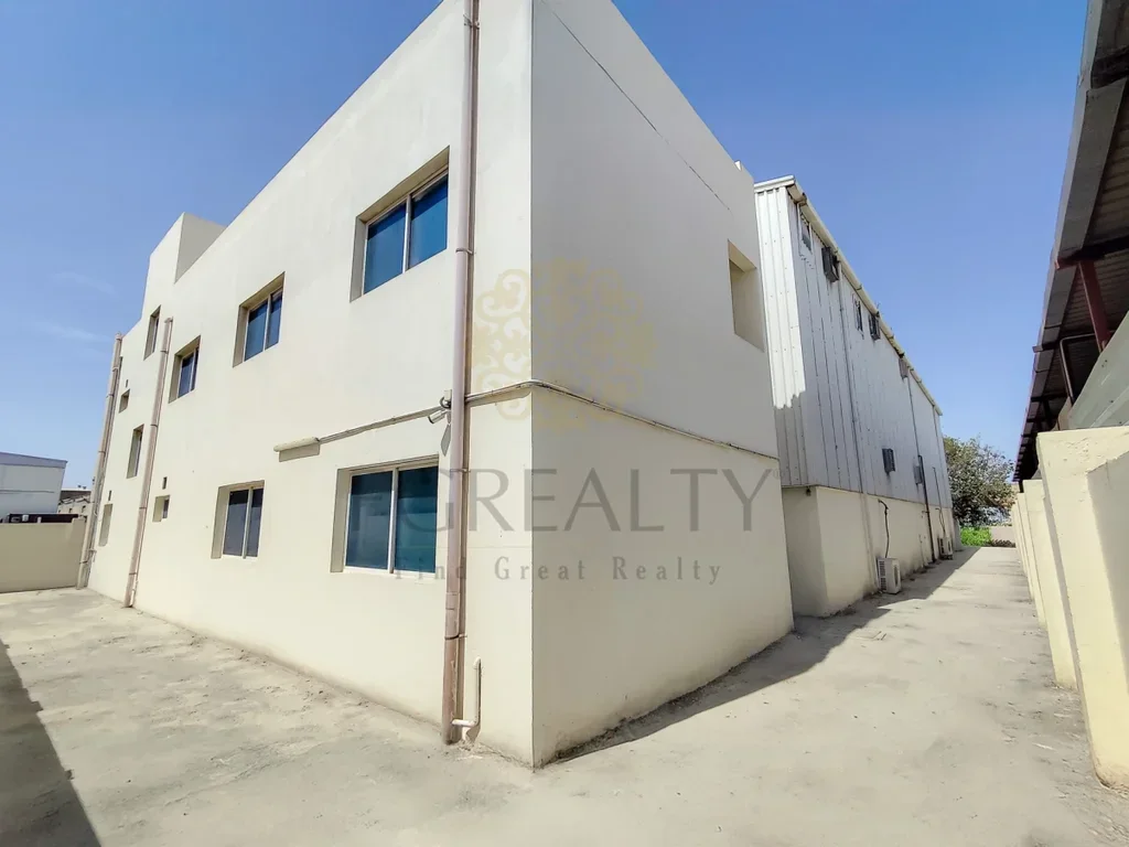Warehouses & Stores - Al Wakrah  - Wadi Aba Seleel  -Area Size: 1667 Square Meter