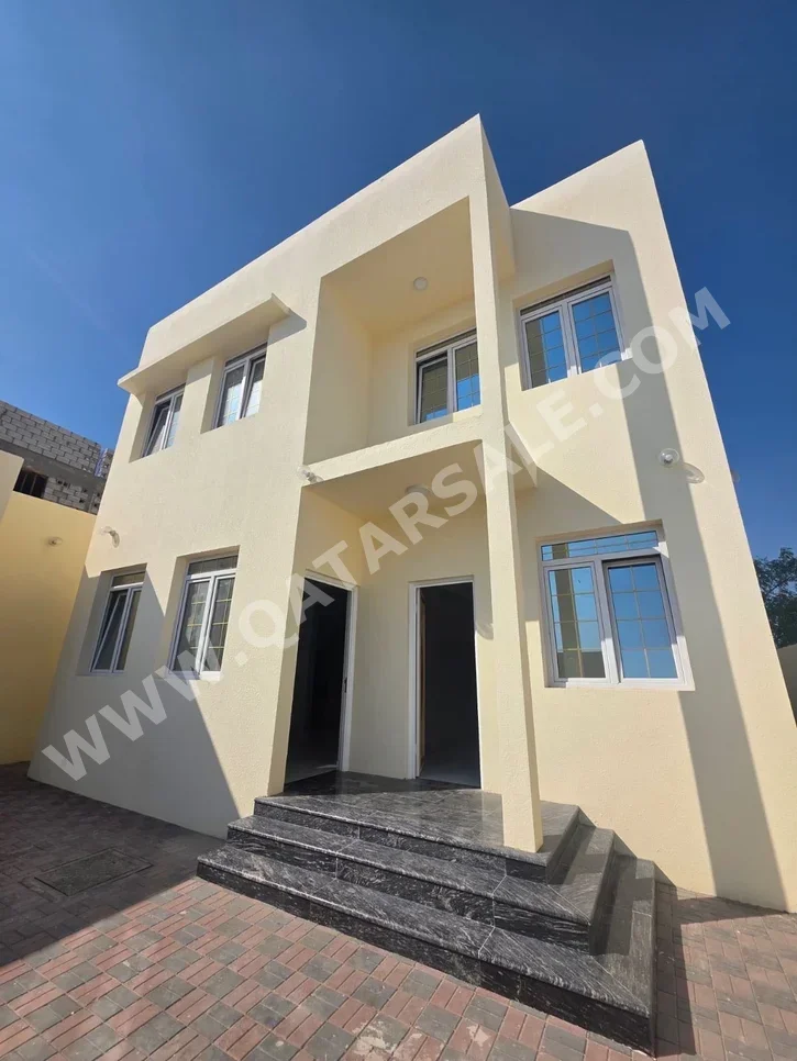 Family Residential  - Not Furnished  - Umm Salal  - Al Kharaitiyat  - 5 Bedrooms
