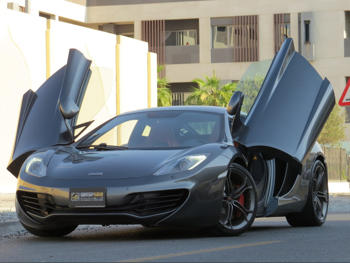 ماكلارين  ام بي 4  2013  اوتوماتيك  49,000 كم  8 سلندر  دفع رباعي  كوبيه \ سبورت  رمادي