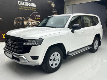 تويوتا  لاند كروزر  جي اكس  2022  اوتوماتيك  209,000 كم  6 سلندر  دفع رباعي  اس يو في  أبيض