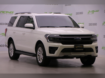 Ford  Expedition  XLT  2024  Automatic  7,600 Km  8 Cylinder  Four Wheel Drive (4WD)  SUV  White  With Warranty