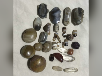 أحجار كريمة مشع