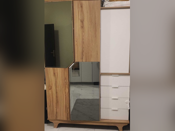 خزائن ودواليب الملابس والزينة - بان ايماريتس  - أبيض