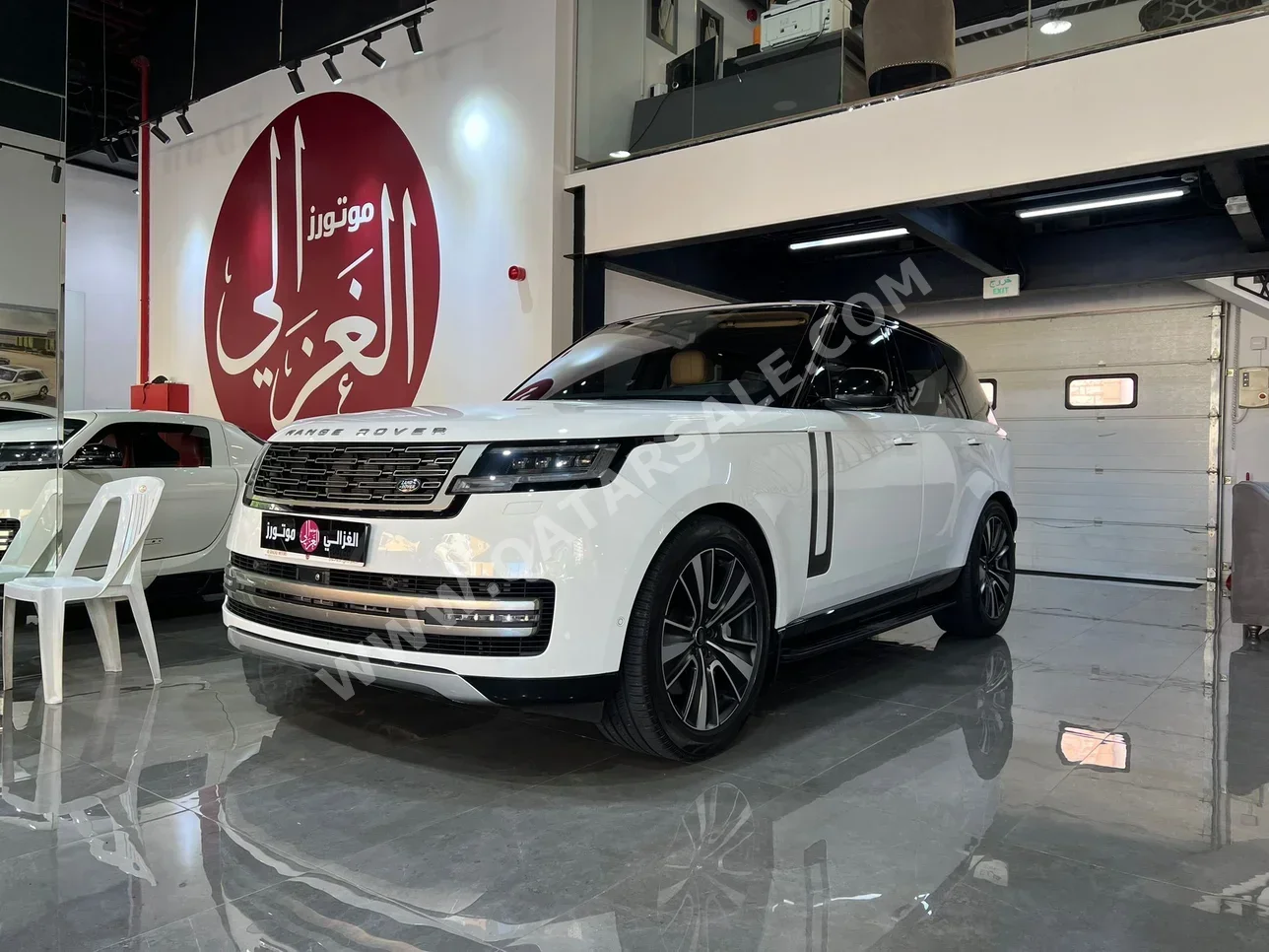Land Rover  Range Rover  Vogue HSE  2022  Automatic  88,000 Km  8 Cylinder  Four Wheel Drive (4WD)  SUV  White  With Warranty