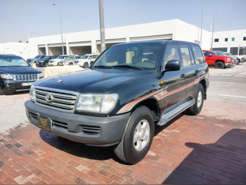 Toyota  Land Cruiser  GX  2004  Manual  267,000 Km  6 Cylinder  Four Wheel Drive (4WD)  SUV  Black