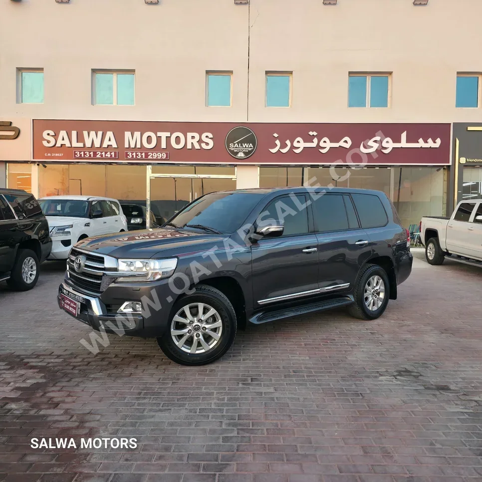 Toyota  Land Cruiser  GXR  2020  Automatic  208,000 Km  8 Cylinder  Four Wheel Drive (4WD)  SUV  Gray