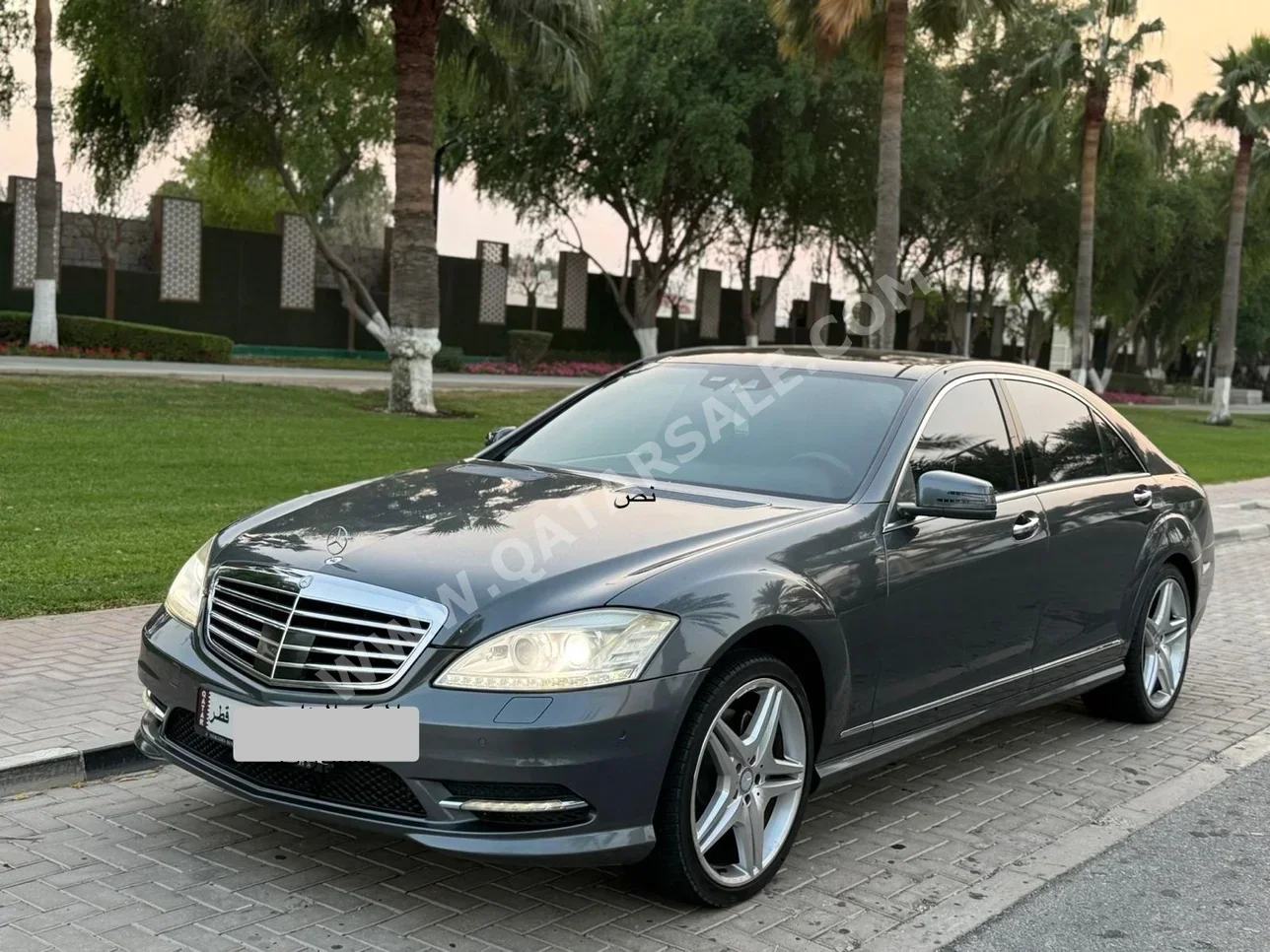 Mercedes-Benz S-Class 500 2011 Automatic 148,000 Km 8 Cylinder Rear Wheel Drive (RWD) Sedan Gray