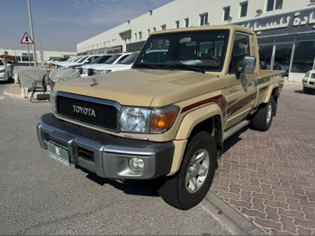 تويوتا  لاند كروزر  ال اكس  2022  عادي  112,000 كم  6 سلندر  دفع رباعي  بيكب  بيج