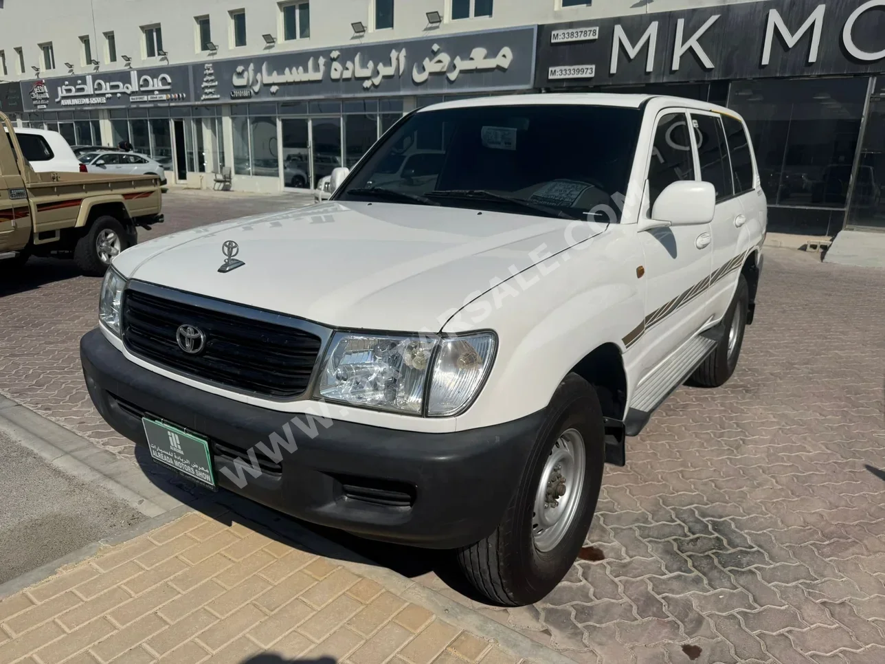 Toyota  Land Cruiser  GX  2000  Manual  438,000 Km  6 Cylinder  Four Wheel Drive (4WD)  SUV  White
