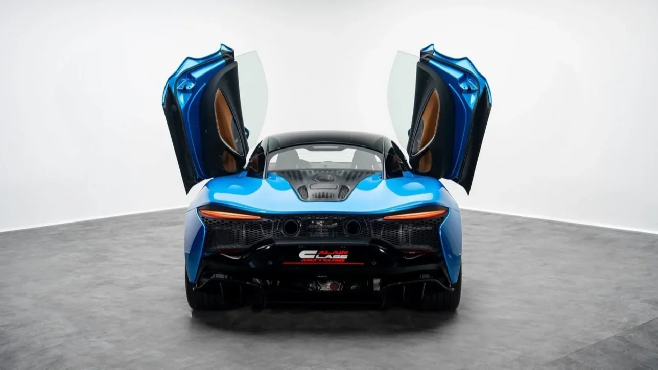 Mclaren Artura 2023 Automatic 90 Km 6 Cylinder Rear Wheel Drive (RWD) Coupe / Sport Blue