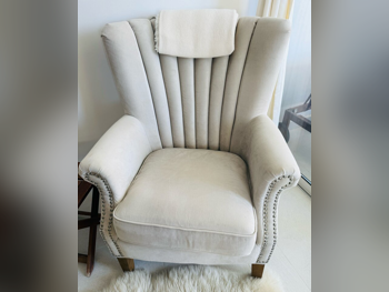 الأرائك والكنب والكراسي كرسي بذراعين