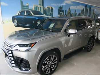 Lexus  LX  600 Luxury  2023  Automatic  32,000 Km  6 Cylinder  Four Wheel Drive (4WD)  SUV  Gray  With Warranty