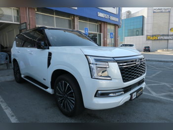 نيسان باترول بلاتنيوم 2025 اوتوماتيك 21,000 كم 6 سلندر دفع رباعي اس يو في أبيض تحت الضمان