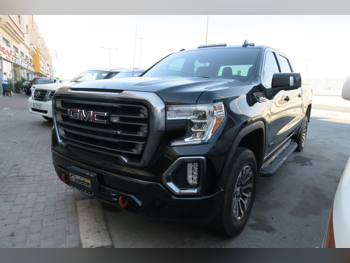 GMC  Sierra  AT4  2020  Automatic  100,000 Km  8 Cylinder  Four Wheel Drive (4WD)  Pick Up  Black