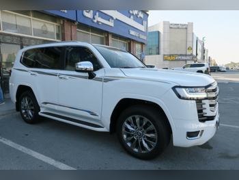 Toyota  Land Cruiser  VXR Twin Turbo  2024  Automatic  5,000 Km  6 Cylinder  Four Wheel Drive (4WD)  SUV  White  With Warranty