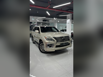 Lexus  LX  570 S  2014  Automatic  427,000 Km  8 Cylinder  Four Wheel Drive (4WD)  SUV  Gold