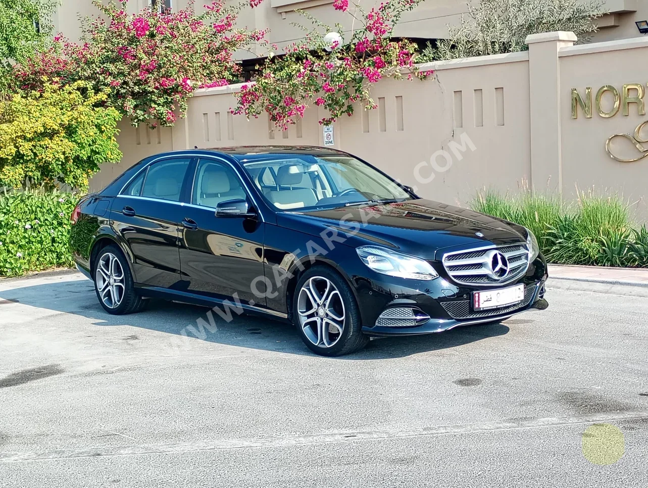 Mercedes-Benz E-Class 200 2016 Automatic 80,000 Km 4 Cylinder Rear Wheel Drive (RWD) Sedan Black