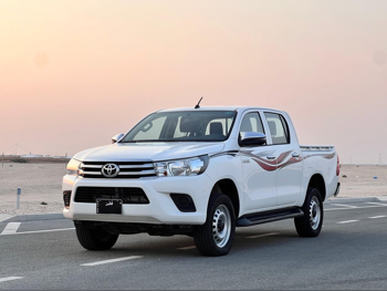 Toyota  Hilux  2020  Automatic  57,000 Km  4 Cylinder  Four Wheel Drive (4WD)  Pick Up  White