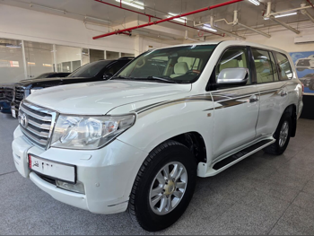 Toyota  Land Cruiser  VXR  2009  Automatic  479,000 Km  8 Cylinder  Four Wheel Drive (4WD)  SUV  White