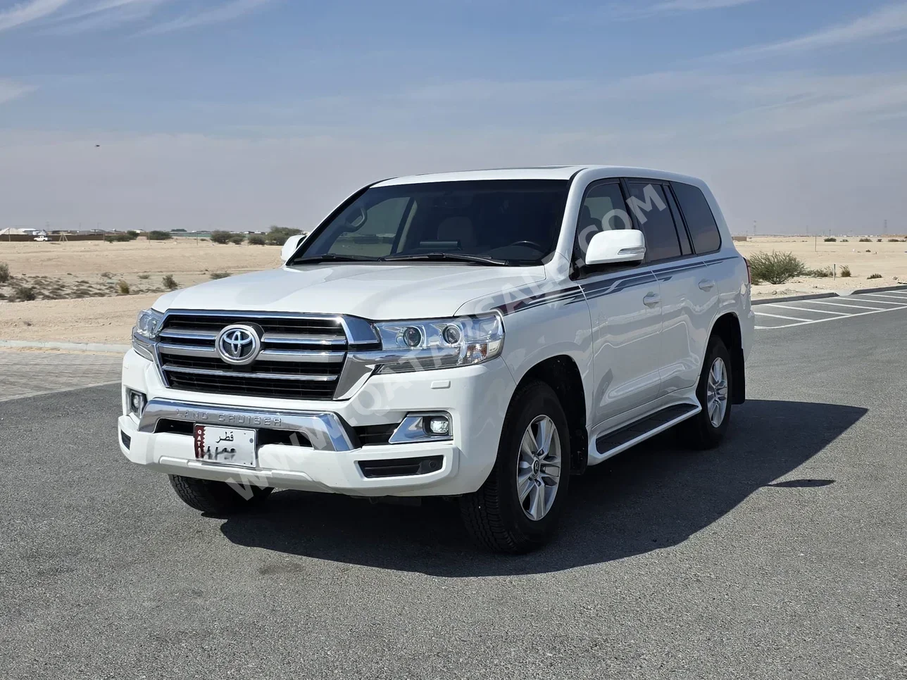 Toyota  Land Cruiser  GXR  2020  Automatic  197,000 Km  6 Cylinder  Four Wheel Drive (4WD)  SUV  White