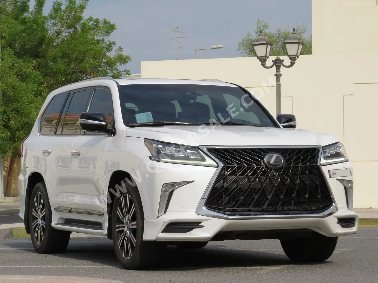 Lexus LX 570 S 2018 Automatic 164,000 Km 8 Cylinder Four Wheel Drive (4WD) SUV White