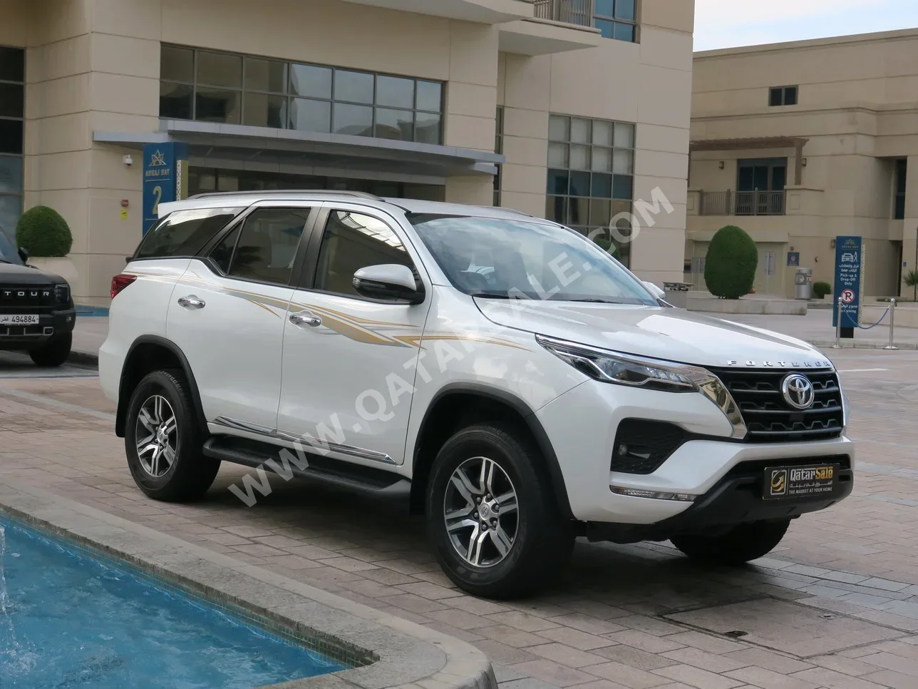 Toyota  Fortuner  2023  Automatic  20,000 Km  6 Cylinder  Four Wheel Drive (4WD)  SUV  White  With Warranty