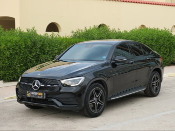 مرسيدس - بنز جي ال سي 200 2021 اوتوماتيك 59,000 كم 4 سلندر دفع رباعي اس يو في أسود