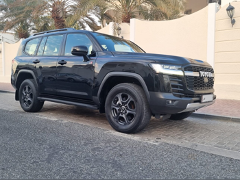 Toyota  Land Cruiser  GR Sport Twin Turbo  2023  Automatic  39,000 Km  6 Cylinder  Four Wheel Drive (4WD)  SUV  Black  With Warranty