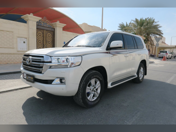 Toyota  Land Cruiser  GXR  2018  Automatic  187,000 Km  6 Cylinder  Four Wheel Drive (4WD)  SUV  White