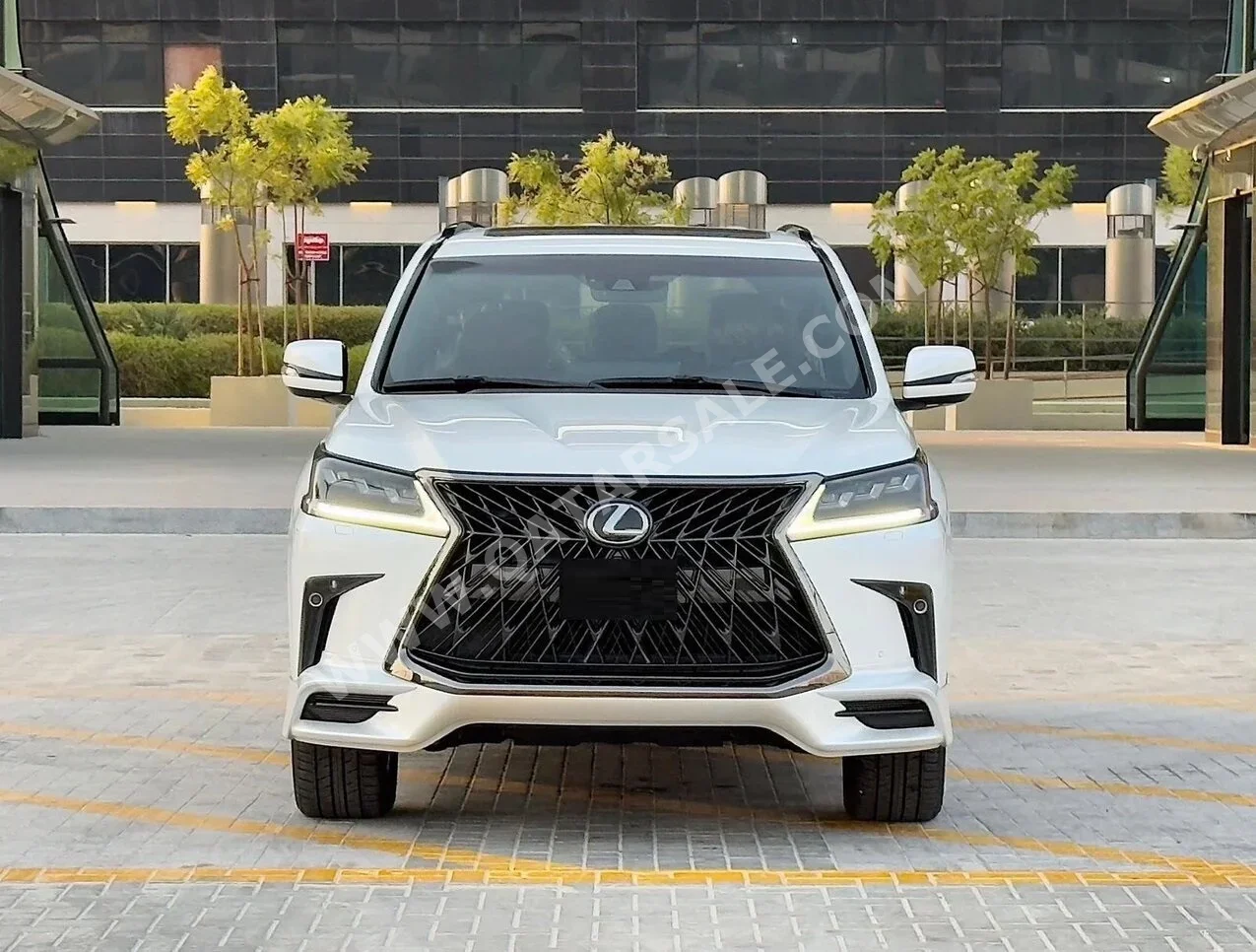 Lexus  LX  570 S Black Edition  2020  Automatic  73,000 Km  8 Cylinder  Four Wheel Drive (4WD)  SUV  White