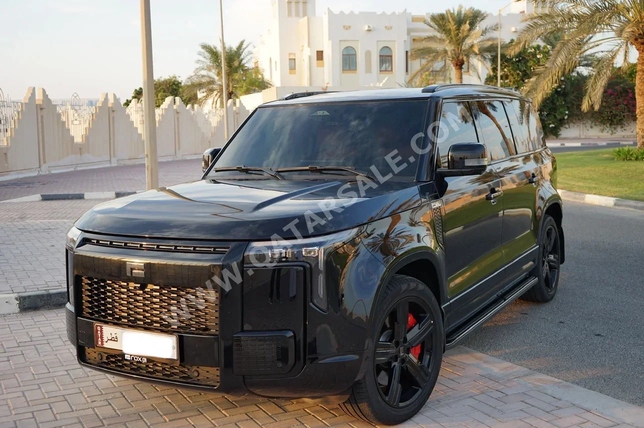 Rox Motor Jishi 01 VIP 2025 Automatic 20,800 Km 4 Cylinder Four Wheel Drive (4WD) SUV Black With Warranty