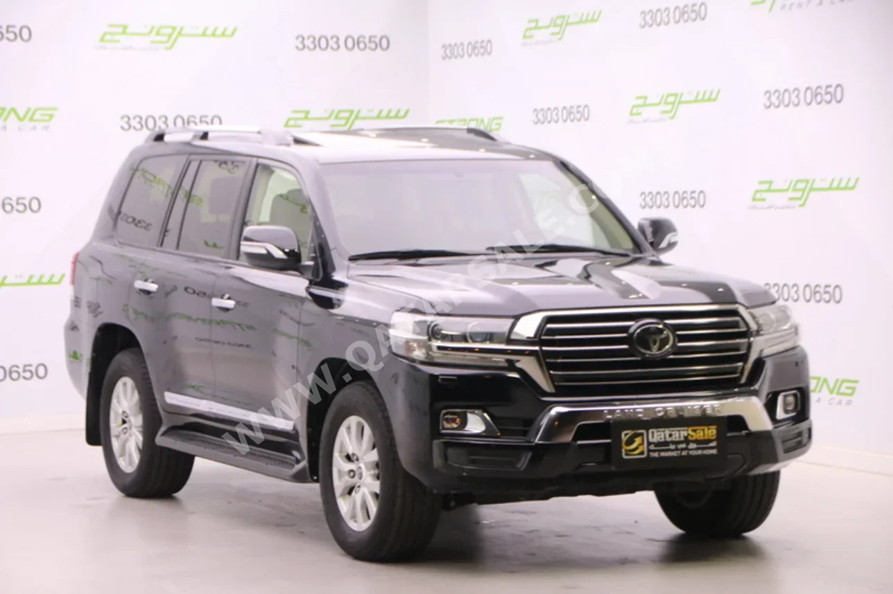 Toyota  Land Cruiser  GXR Black Edition  2017  Automatic  307,000 Km  8 Cylinder  Four Wheel Drive (4WD)  SUV  Black