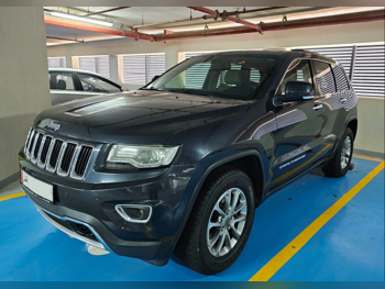 Jeep Grand Cherokee Limited 2015 Automatic 112,500 Km 6 Cylinder Four Wheel Drive (4WD) SUV Gray Metallic With Warranty