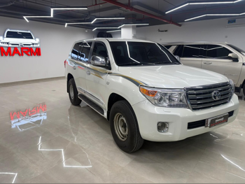 Toyota Land Cruiser GXR 2009 Automatic 305,000 Km 6 Cylinder Four Wheel Drive (4WD) SUV White