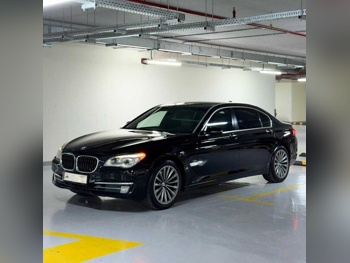 بي ام دبليو الفئة - السابعة 730 Li 2014 تبترونك 200,000 كم 6 سلندر دفع خلفي سيدان أسود