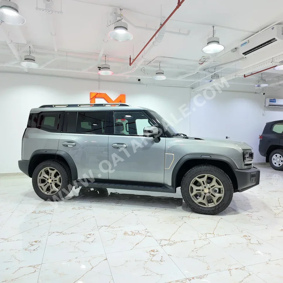 جيتور  تي 2  لكجري  2026  اوتوماتيك  0 كم  4 سلندر  دفع رباعي  اس يو في  رمادي  تحت الضمان