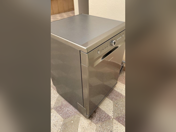 غسالات صحون - تقليدية قائمة بذاتها  - اللون الرمادي