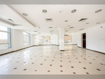 مكاتب تجارية - غير مفروشة  - الدوحة  - أم غويلينة