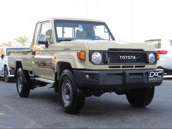 تويوتا  لاند كروزر  ال اكس  2024  عادي  8,000 كم  6 سلندر  دفع رباعي  بيكب  بيج