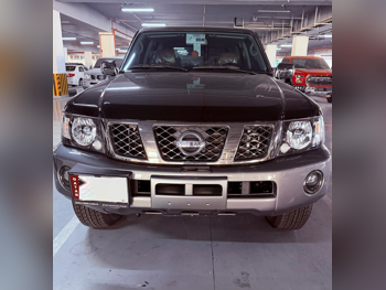 Nissan  Patrol  Super Safari  2024  Manual  3,000 Km  6 Cylinder  Four Wheel Drive (4WD)  SUV  Black  With Warranty