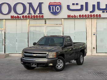 Chevrolet  Silverado  LT  2008  Automatic  297,000 Km  8 Cylinder  Four Wheel Drive (4WD)  Pick Up  Gray