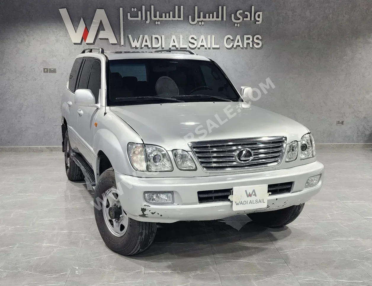 Lexus  LX  470  2003  Automatic  330,000 Km  8 Cylinder  Four Wheel Drive (4WD)  SUV  Silver