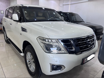 نيسان  باترول  اس اي  2016  اوتوماتيك  115,000 كم  8 سلندر  دفع رباعي  اس يو في  أبيض