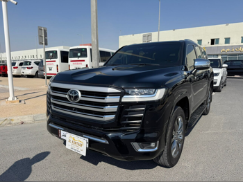 Toyota  Land Cruiser  VXR Twin Turbo  2022  Automatic  97,000 Km  6 Cylinder  Four Wheel Drive (4WD)  SUV  Black
