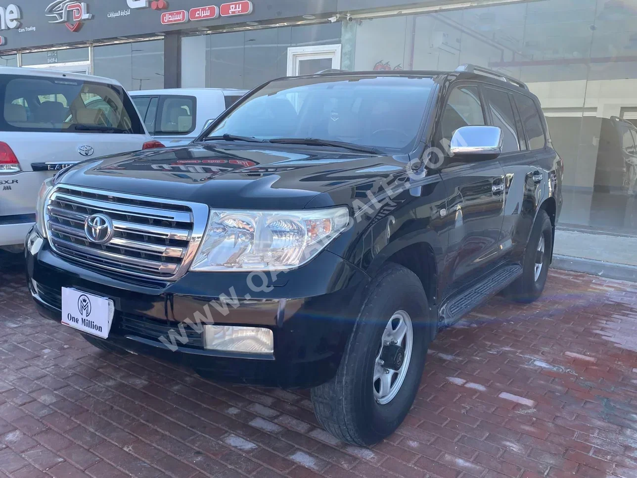 Toyota Land Cruiser VXR 2011 Automatic 425,000 Km 8 Cylinder Four Wheel Drive (4WD) SUV Black