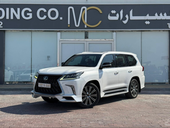 Lexus  LX  570 S  2017  Automatic  237,000 Km  8 Cylinder  Four Wheel Drive (4WD)  SUV  White